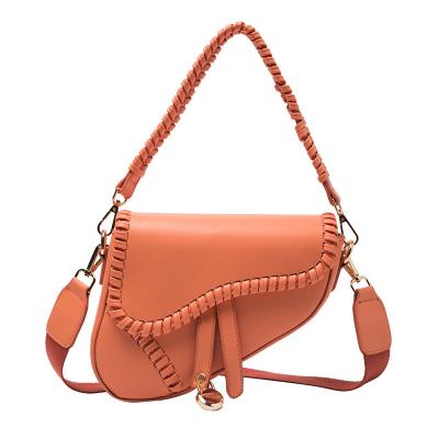 China PU Fashion Saddle Women Bag One Shoulder Handle Trend Casual Latch Zipper PU Material Polyester Inside Lock Ornament Bag for sale