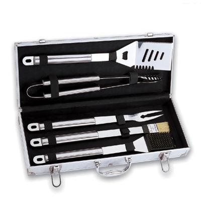 China Easily Cleaned Outdoor BBQ Utensils 5 in 1 BBQ Grill Tool BBQ Accessories for Camping BBQ for sale