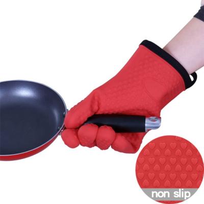 China Low MOQ Kitchen Cotton Heat Resistant Home Silicone Stocked Oven Gloves With Five Fingers for sale