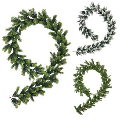 China Chirstmas Decor 190cm Length Green PE With Grass Green Tips And White Tips Christmas Wreath for sale