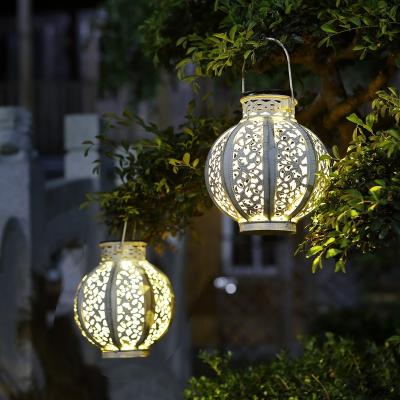 China Classic Waterproof Vintage Garden Hanging Decorative Solar Powered Outdoor Lanterns for sale