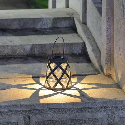 China Waterproof Decorative Garden Iron Lotus Garden Lanterns Solar Led Outdoor Solar Gate Light for sale