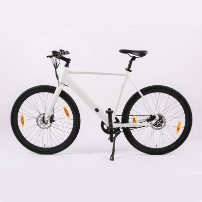 China Bicicleta eléctrica urbana con tracción trasera de camión 36V 250W Motor de cinta de carbono personalizado en venta