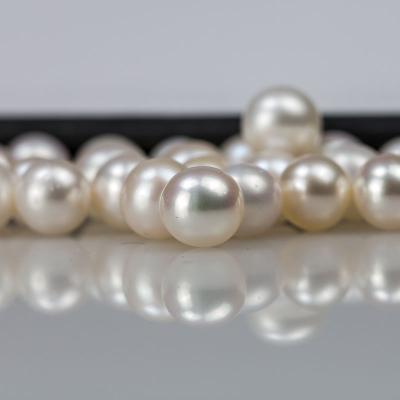 China Pearl White 1/2 Round Natural Freshwater Pearl 1/2 Hole Drilled Loose Pearl 2A Grade 1-13 Mm Loose Pearl for sale