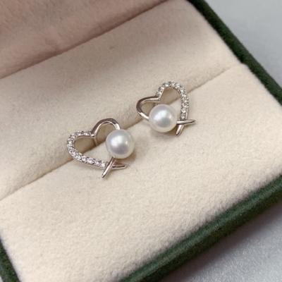 China New Elegant CLASSIC 5-6mm Round Shape White Design Zircon Jewelry Freshwater Pearl Artificial Pearl Earrings for sale