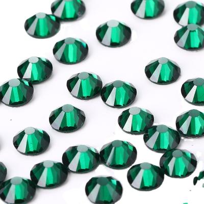 China Dark Green Flat Back Crystal Rhinestone Nail Factory Wholesale Rhinestone Flatback Brush Rhinestone Nail for sale