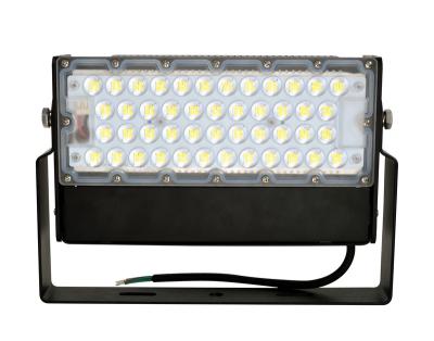 China Hot Sale Outdoor Lighting IP67 Smd 5050 Safety 170LM/W Waterproof Work Landscape Outdoor Floodlight 120-150W Led Flood Light for sale