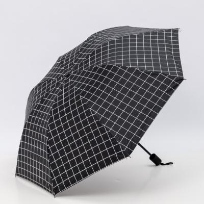 China CLASSIC Fashion Black And White Plaid 3 Folding Umbrella Outdoor Portable Umbrella UV Proof Waterproof Lattice Umbrella for sale