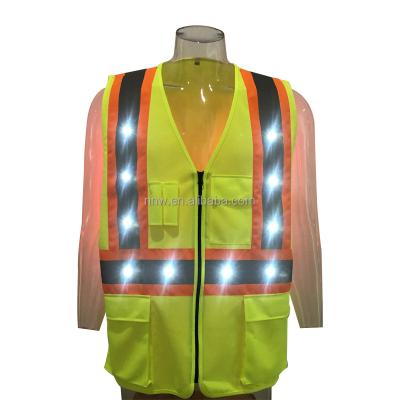 China 2022 Water Proof New Design Polyester Led Vest Safety Vest With Movable Bracket And Led Construction Workers Safety Sleeveless Vest for sale