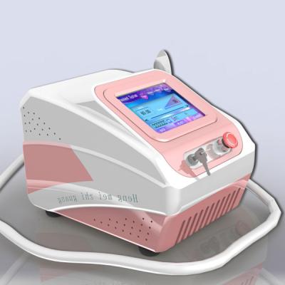 Chine Q - Commutez la machine de retrait de tatouage de laser 1064mm \ 532mm écran tactile de couleur de 8,4 pouces à vendre