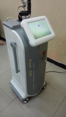 China la pantalla LCD táctil del rejuvenecimiento del laser de Vagainal del CO2 de la máquina de la belleza de 30W RF ninguna añade el agua en venta