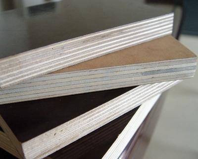 China Marine Plywood 18mm Film Faced Plywood Phenolic Glue For Construction for sale