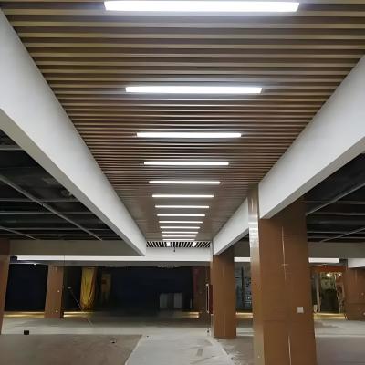 Cina Disegno del soffitto in alluminio acustico sospeso a forma di U in vendita