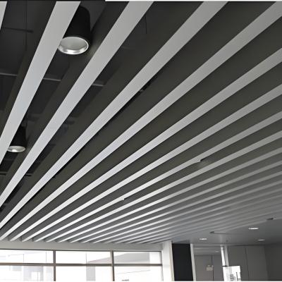 China Moderne decoratieve aluminium plafondband Slat Baffle Aluminium plafondband Aluminium hangend plafond Te koop