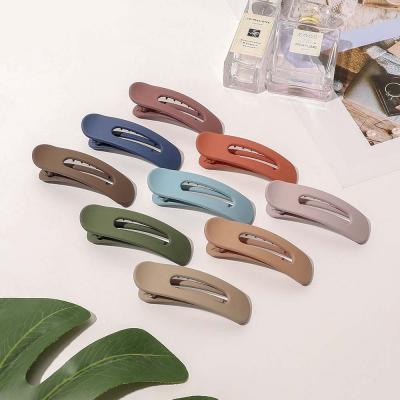 China Factory wholesale environmental friendly salon 8cm plastic hair clips bend bill hair clips matte hair clip for sale