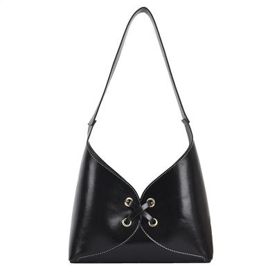 China Retro Fashion Trendy Armpit Bag For Women Winter 2021New Soft Special Shoulder Bag for sale