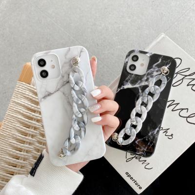 China Hot Sale Fashion Woman Chain Diamond Shockproof Phone Case With Hand Chain For iPhone 13/12/11/XS/XR/X/8/7 for sale