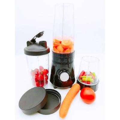 China Portable Household 750ml Capacity Blender Smoothie And Blender Juicer Use for sale