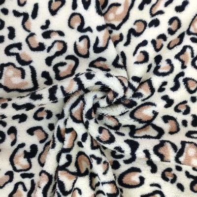 China Leopard Design Anti-Static 100% Polyester Printed Coral Fleece Fabric for sale