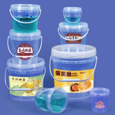 China Stackable Food Grade Plastic Buckets With Handle BPA Free Convenience à venda