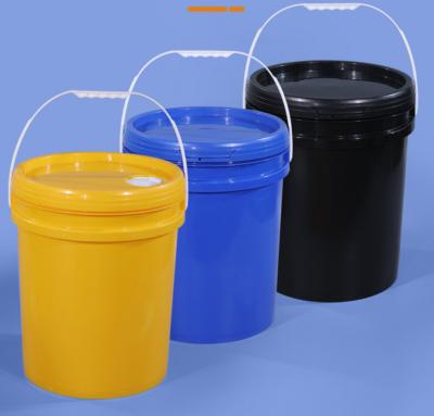 China Lightweight Plastic Oil Bucket in Various Colors Eco Friendly with Lid Te koop