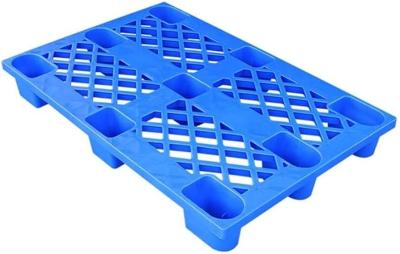 China Nine Foot Stackable Plastic Pallet Versatile Packaging Solution zu verkaufen