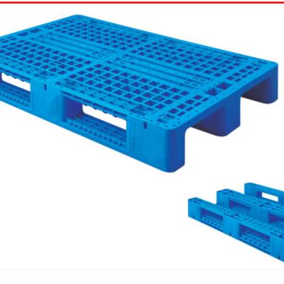 中国 Nine Foot Style Stackable Plastic Pallet Reusable Corrosion Resistant 販売のため