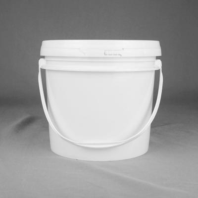 China HDPE PP Plastic Paint Bucket 5L With Handle for sale