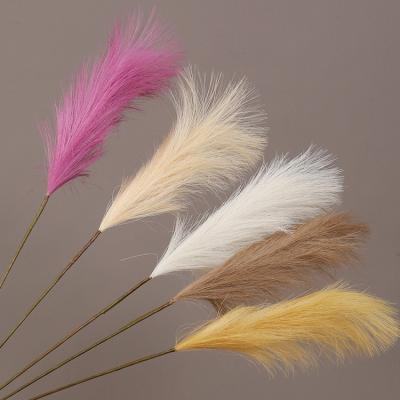 China Outdoor Indoor Decor No Shedding Forever Faux Pampas Boho Large Fluffy Pampas Grass Artificial Feather 110cm For Wedding Home Decor for sale