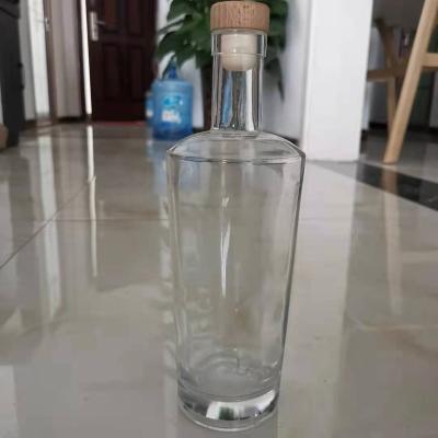 China 750ml Beverage Liquor Glass Bottle Unique Shape for sale