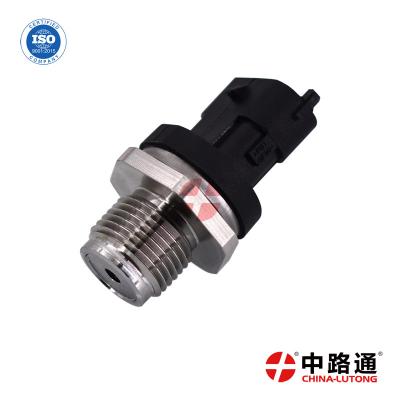 China sensor 0 de la presión del carril del inyector de combustible 281 006 327 para la válvula de control de la presión de carburante BOSCH en venta