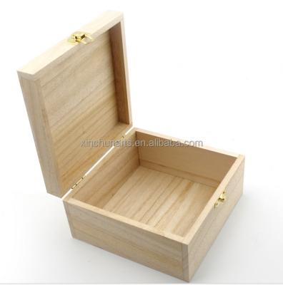 China Small Business Gift Wooden Packakging Box With Hinge Lid for sale