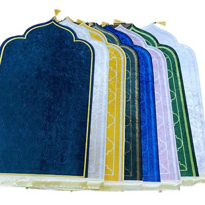 China Wholesale Thick Gold Diamond Velvet Pilgrimage Rug Prayer Mat Memory Foam Carpet of Mat Muslim Prayer Mat Washable Factory Foam Prayer Rug for sale