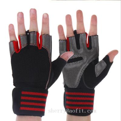 China BUILT-IN WRIST WRAPS SUPPORTS HEALTHY WRISTS Workout Full Palm Protection Extra Grip Rowing Gym Gloves For Weightlifting for sale