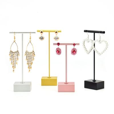 China YST Modern Luxury Jewelry Display Rack Metal Earring Display Stand Bar Earring T Bar Metal Jewelry Display Earring Holder for sale