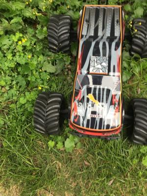 China 1/10ste van de het Monstervrachtwagen 120A van 4WD 2.4G RC Elektrisch van ESC Waterdichte Brushless Te koop