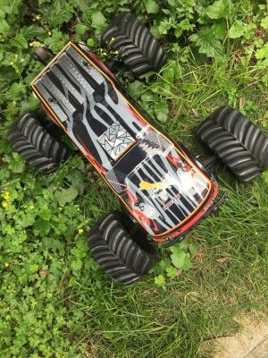 中国 JLB 4WD 1/10th 2.4G 120A ESCの防水ブラシレス電気趣味RC車 販売のため