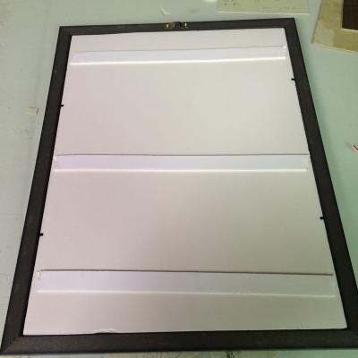 China Plastic Photo Frame Simple Wedding Shape Canvas Frame Stick Photo Frame for sale