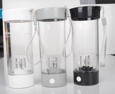 China Stirring de mezcla plástico de mezcla automático del uno mismo 400ML de las botellas de agua BPA de la taza libremente en venta