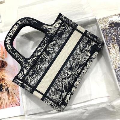 China Designer Quality Designer Ladies Canvas Embroidery Top Fashion Mini Handbags Famous Brands Book Luxury Women Tote Shopping Bag Female for sale