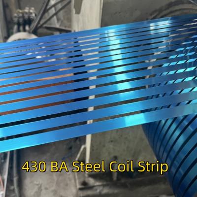 Cina BA Superficie SS 430 Striscia di acciaio inossidabile laminata a freddo 430 bobina di acciaio con pellicola PE bule 0,5*19 mm in vendita