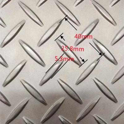 China 316L 3mm Thick Non Slip Stainless Steel Chequered Steel Plate Diamond Shaped Pattern Sheet for sale