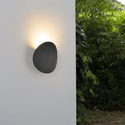 Cina Polycarbonate 7W Watt Round Black Outdoor LED Wall Light in vendita