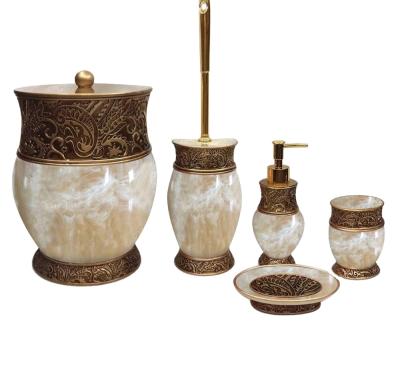 China Sustainable Transparent Pearl 5 Piece Bathroom Accessories Set In High Quality for sale