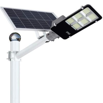 China Low price IP65 aluminum solar garden 100W 200W 300W LED street light, solar street light lamp with remote control lithium battery for sale