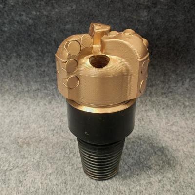 Κίνα Διαμάντι 98mm 3 Blade Pdc Arc Angle Drill Bit Για νερό πηγάδι Βρύση ορυχείου άνθρακα προς πώληση