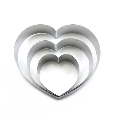 China Viable 3pcs Kitchen DIY Baking Pastry Tools Heart Shape Chocolate Mousse Ring Mold Mold Set for sale