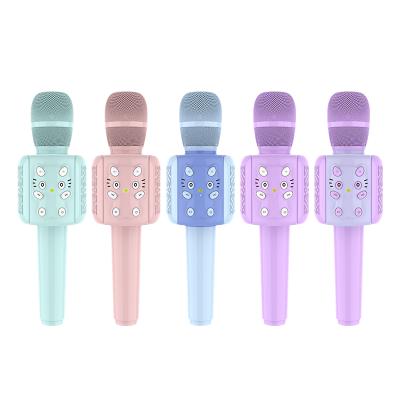 China Small Portable Tiny Microphone Karaoke Microphone Toys USB Wireless Wholesale Supplier V20L Recording Mic Wireless Speaker Microphone For Kids Toys for sale