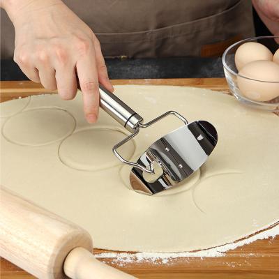 China Disposable Stainless Steel Dumpling Skin Press Cutter Momo Ravioli Empanadas Dumpling Maker Molds for sale