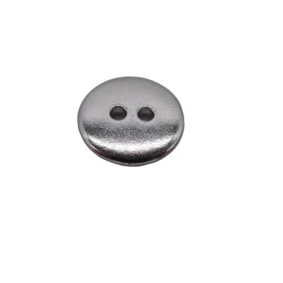 China Silver Reflective Dry Cleaning Metal Hardware 2 Holes Black Shirt Buttons For Boy Kids Shirt for sale